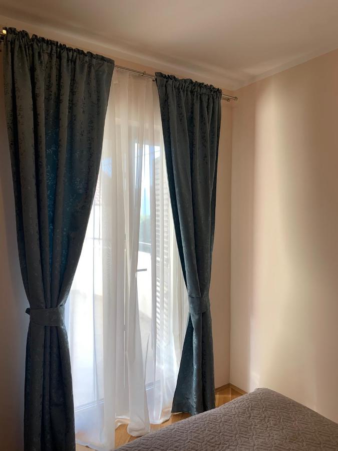 Lastochka.Mne Apartments Baošići Exterior foto